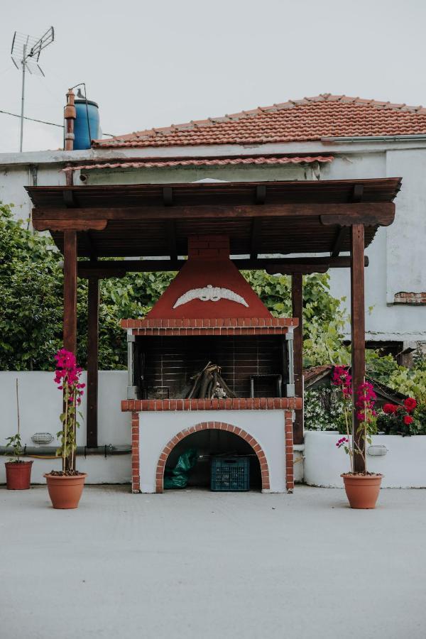 Villa House Of Gardenia Makrirrákhi Esterno foto