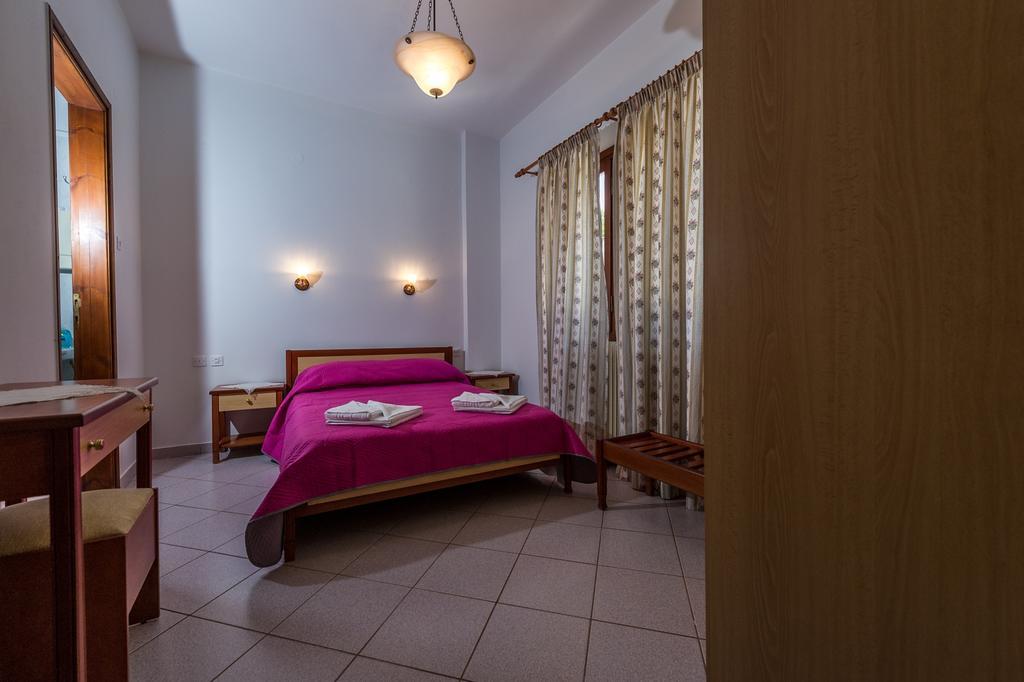 Villa House Of Gardenia Makrirrákhi Esterno foto